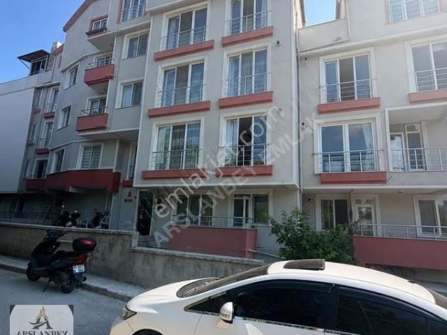 Cemil Mahallesinde Satılık Daire