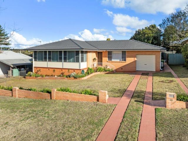 Centenary Heights Gem Modern Living in a Prime Location