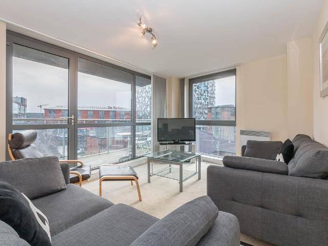 Centenary Plaza, Holliday Street, Birmingham B1, 2 bed flat to rent, £1,225 pcm | PrimeLocation