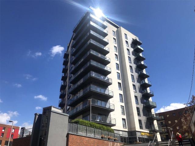 Centenary Plaza, Southampton SO19, 2 bed flat to rent, £1,400 pcm | PrimeLocation