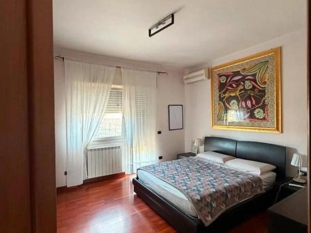 CENTOCELLE TRILOCALE ARREDATO Con 2 BALCONI