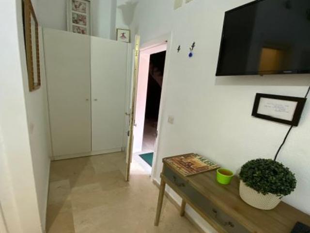 Centro Alfalfa. Excelente piso de 2 habitaciones se alquila. Piscina comunitaria