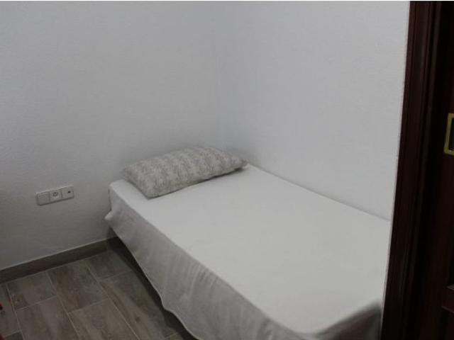 Centro Alfalfa, junto Plaza. Excelente y coqueto piso reformado y amueblado se alquila. 3 habitacion