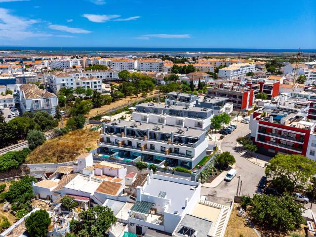 Centro da Cidade, Moradia de Luxo com 4 Quartos e Piscina