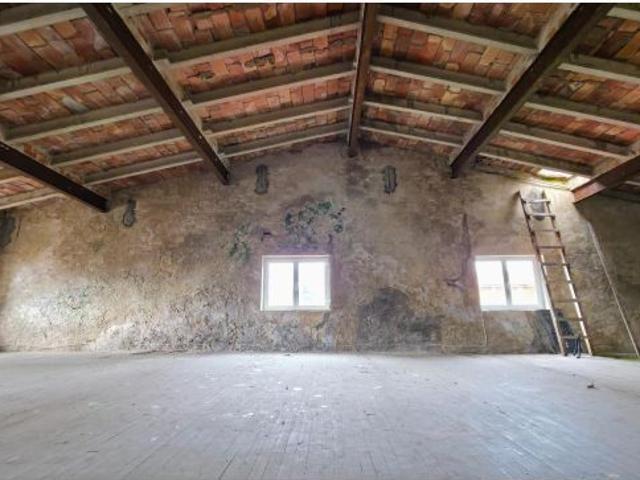 CENTRO DE COLINDRES – CASA CON PARCELA URBANIZABLE DE 1.000 M²