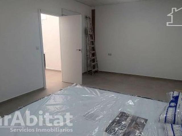¡CENTRO DE ALGEMESI! ! BAJO REFORMADO A ESTRENAR, AMPLIO Y LUMINOSO CON PATIO