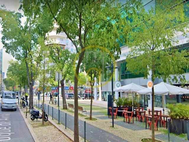 CENTRO LISBOA / METRO SALDANHA ap. T1 mobilado. Garagem Lisboa › Avenidas Novas