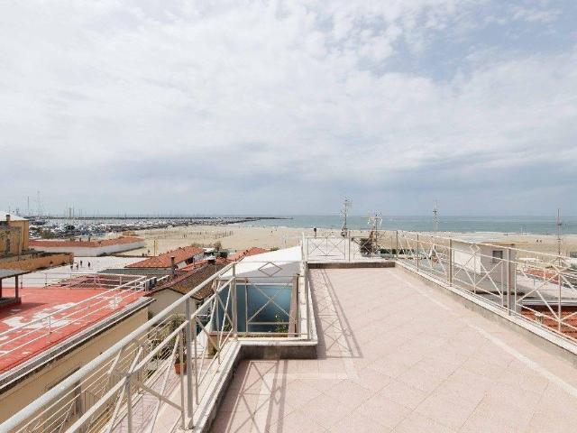 CENTRO MARE 5 vani 150mq