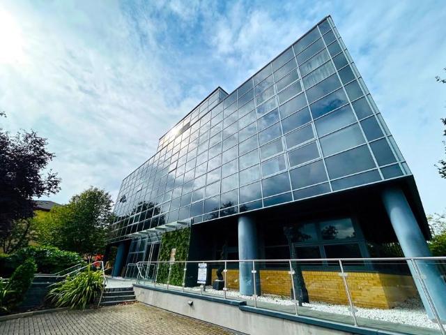 Centro, Milton Keynes 2 bed apartment to rent £1,500 pcm £346 pw