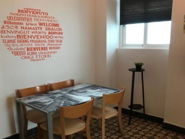 Centro San Julián. Excelente y coqueto apartamento reformado y amueblado con gusto se alquila