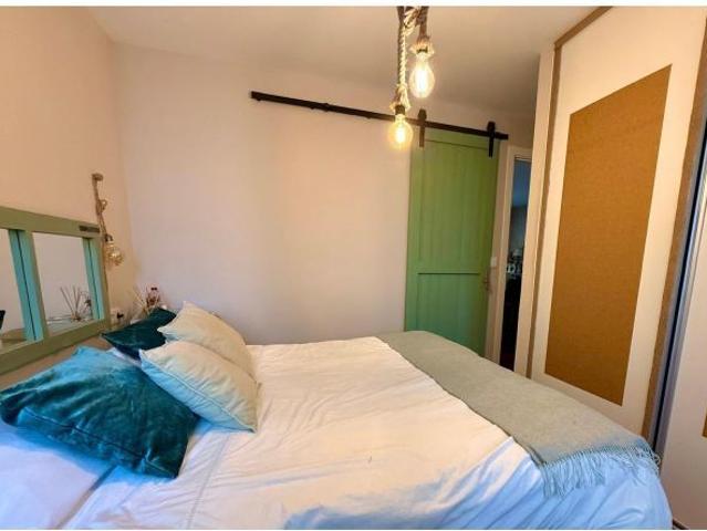 Centro San Lorenzo. Excelente piso reformado y amueblado de 3 habitaciones 2 baños se alquila