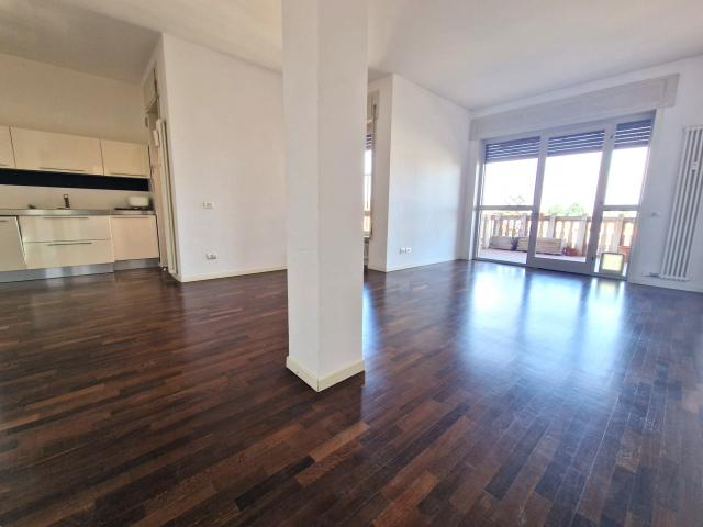 CENTRO STORICO TRILOCALE CON TERRAZZO ABITABILE E GARAGE
