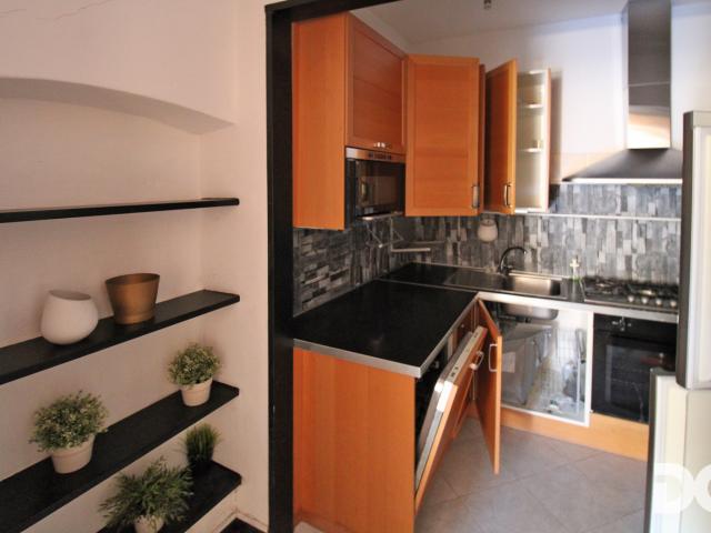 CENTRO – VIA SAN VINCENZO ARREDATI MQ. 60 CON BALCONE