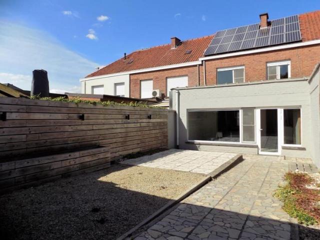 Centraal woning met 3 slks en alle nodige comfort met garag