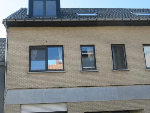 centraal zonnig appartementje centrum Stekene