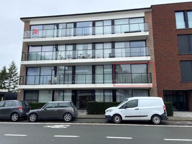 Centraal gelegen, modern appartement op de eerste verdieping