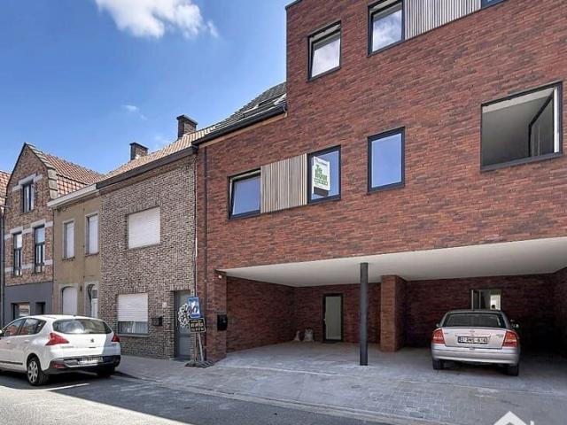 Centraal gelegen nieuwbouwwoning met 3 slaapkamers, tuin en