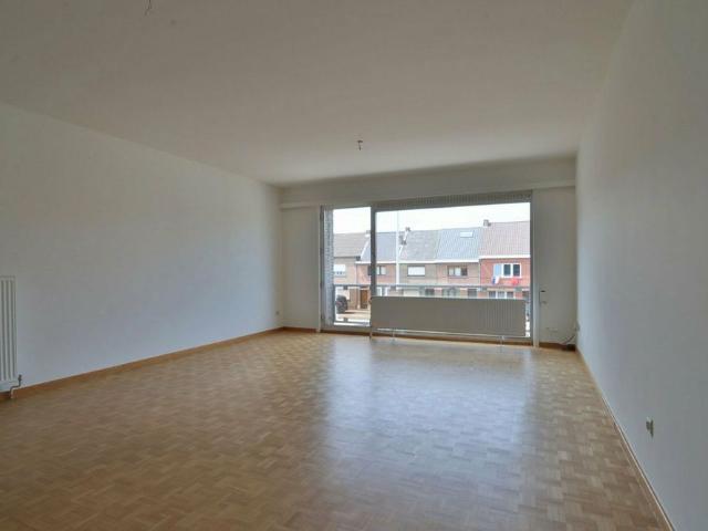 Centraal gelegen appartement met 2 slaapkamers, terras en autostaanplaats
