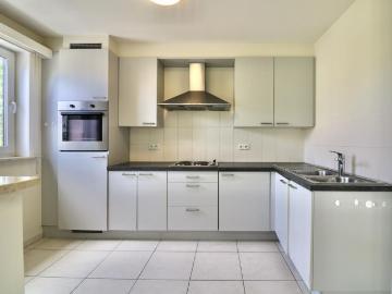 Centraal gelegen appartement met 2 slpk voor 830 EUR/mnd