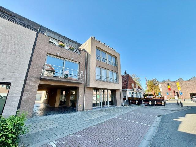 Centraal gelegen appartement met 2 terrassen en dubbele g.