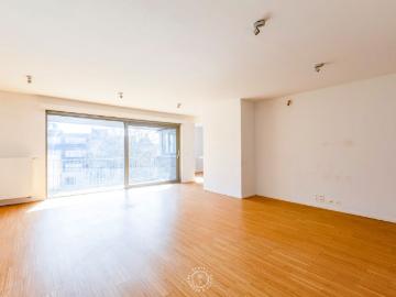 Centraal gelegen appartement met 2 terrassen en garagebox
