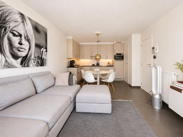 Centraal gelegen appartement met autostaanplaats te Knokke