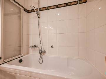 Centraal gelegen appartement met garage te Izegem
