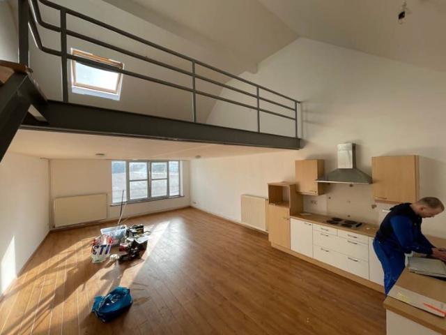 Centraal gelegen duplex appartement te huur