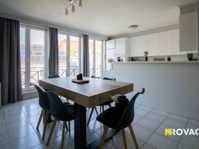 Centraal gelegen en instapklaar appartement +/ 86 m² op 2e verdieping met terras
