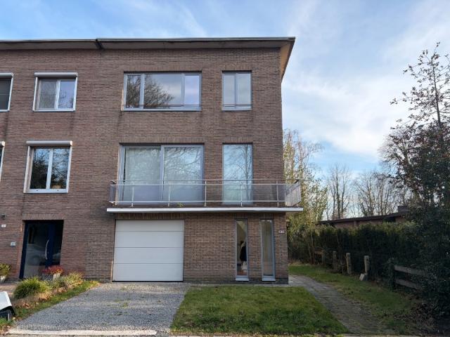 Centraal gelegen HOB met 3 SLK, tuin & garage