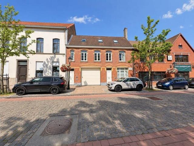 Centraal gelegen, ruim 2slp appartement met aangenaam terras