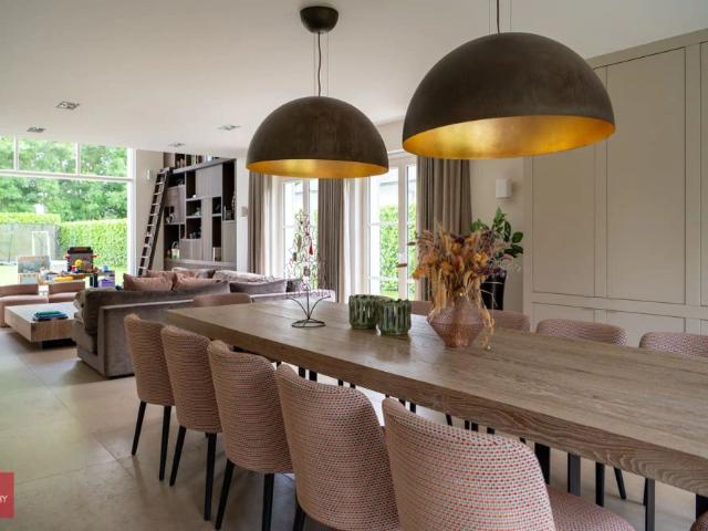 Centraal gelegen recente LUXE VILLA met praktijkruimte in groene omgeving | Hernieuwenstraat