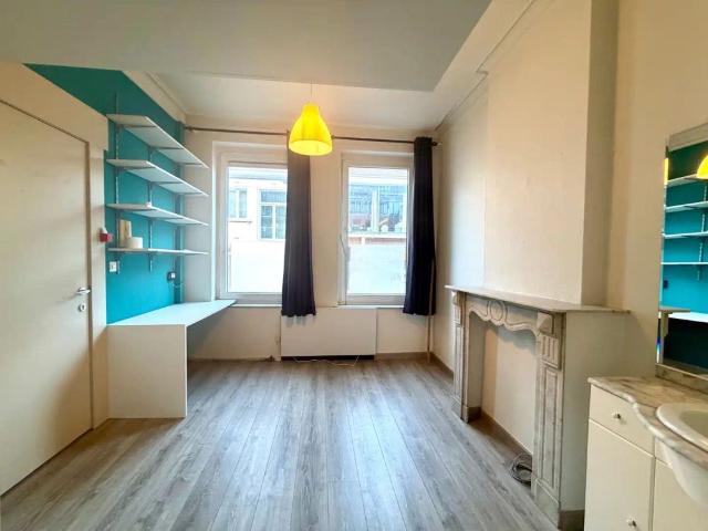Centraal gelegen studentenkamer!
