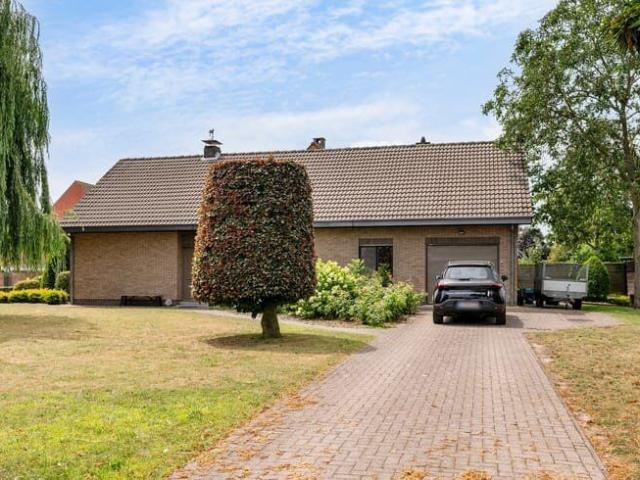 Centraal gelegen vrijstaande woning met 3 slaapkamer en een