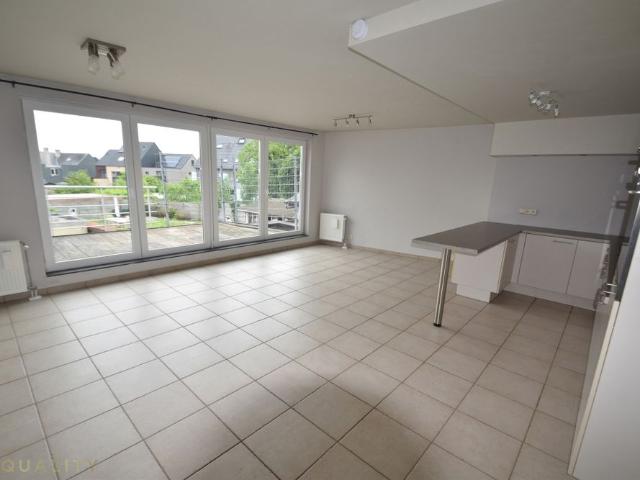 Centraal gelegen 1 slpk apt met groot terras van 20 m², lift, vrij vanaf 01/12