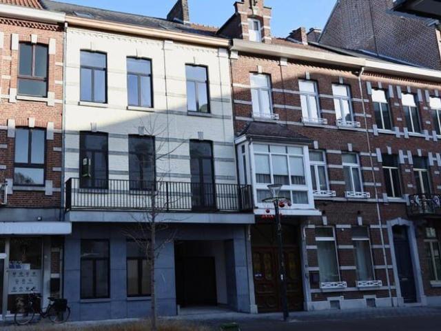 Centraal gelegen 2 slaapkamer appartement