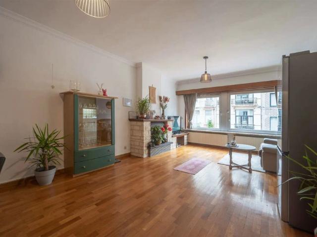 Centraal gelegen 2 slaapkamerappartement te huur