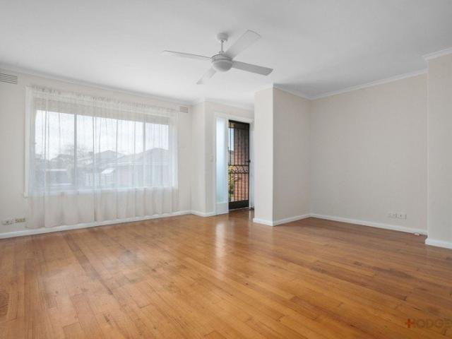 Central Mentone | New Carpet | Spacious Unit