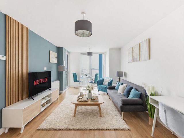 Central Milton Keynes MK9, 1 bed flat to rent, £2,640 pcm | PrimeLocation
