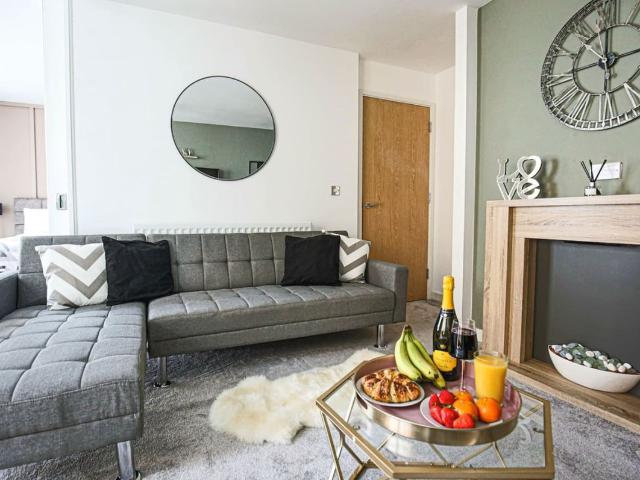 Central Milton Keynes MK9, 1 bed flat to rent, £2,640 pcm | PrimeLocation