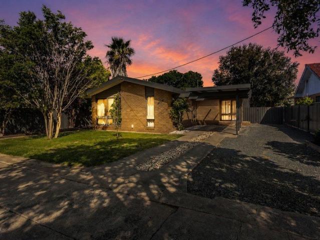 Central Moama Living with Space & Potential