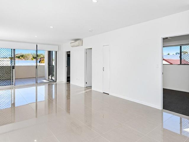 Central | Modern | 3 Bedrooms