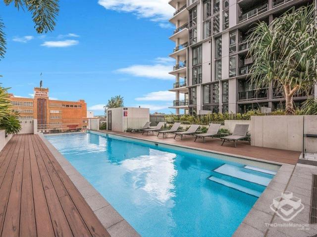 Central & Modern One Bedroom Apartment Inspect By Appointment