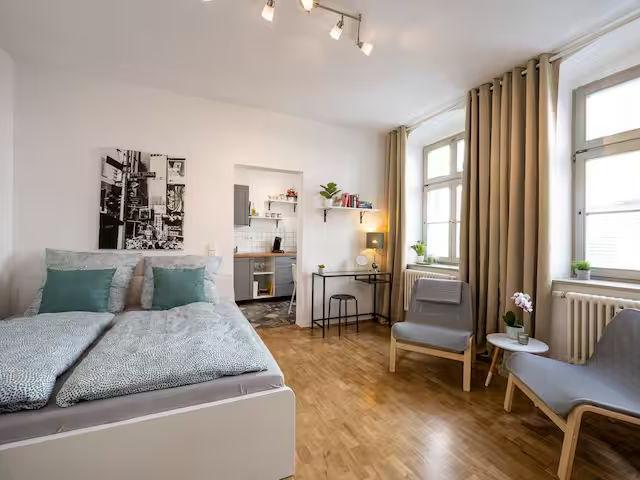 Central – Modern Studio Apartment  Fully Furnished & Move in Ready, Dresden Amsterdam Apartments for Rent