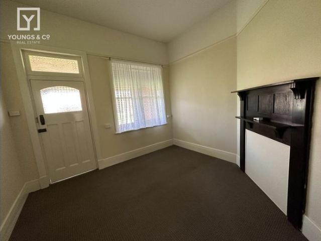 Central One Bedroom Unit