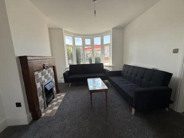 Central Avenue, Abbey Green, Property for rent