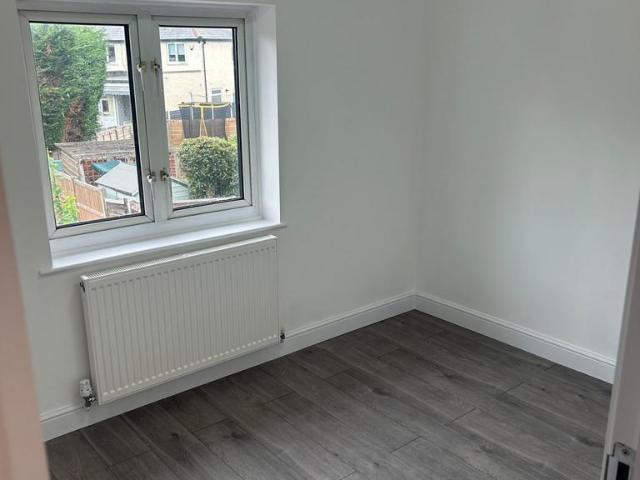 Central Avenue, Enfield 2 bed end of terrace house to rent £2,100 pcm £485 pw