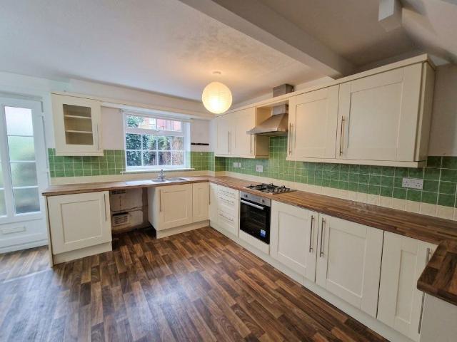 Central Avenue, New Basford. 3 bed terraced house to rent £1,075 pcm £248 pw