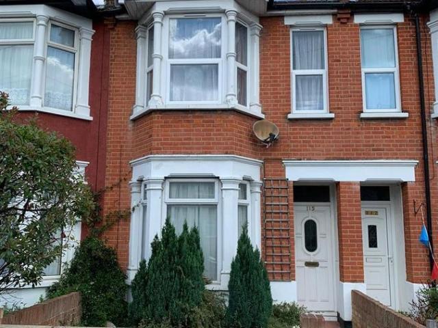 Central Avenue, Southend On Sea SS2, 1 bed flat to rent, £925 pcm | PrimeLocation
