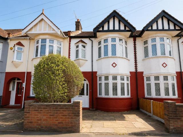 Central Avenue, Southend On Sea SS2, 3 bed terraced house to rent, £1,650 pcm | PrimeLocation